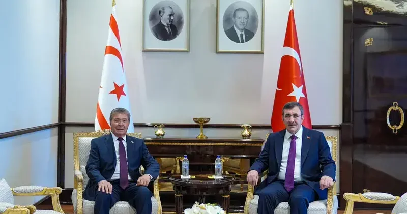 Cevdet Yılmaz, KKTC Başbakanı Üstel ile görüştü