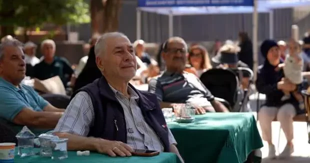 Gaziantep haberleri Gaziantep te hizmete giren emekliler lokali kısa sürede yoğun ilgi gördü 02 Temmuz 2025