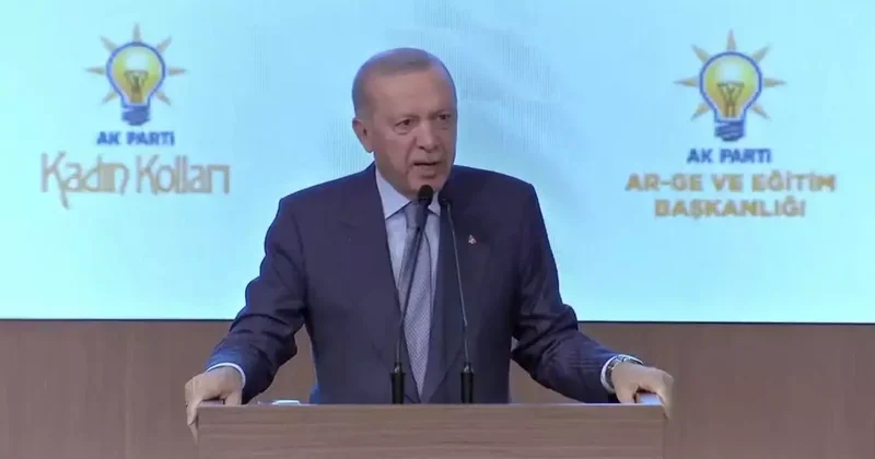 Cumhurbaşkanı Erdoğan dan 2028 mesajı! Salon bir anda ayağa kalktı
