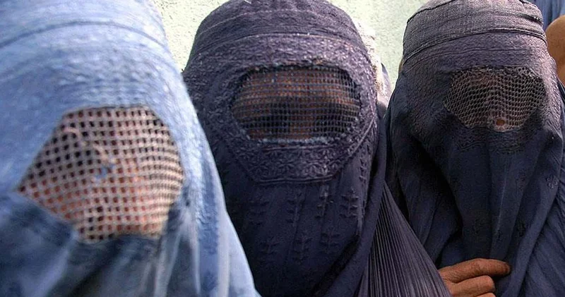 Kazakistan burka giymeyi resmen yasakladı