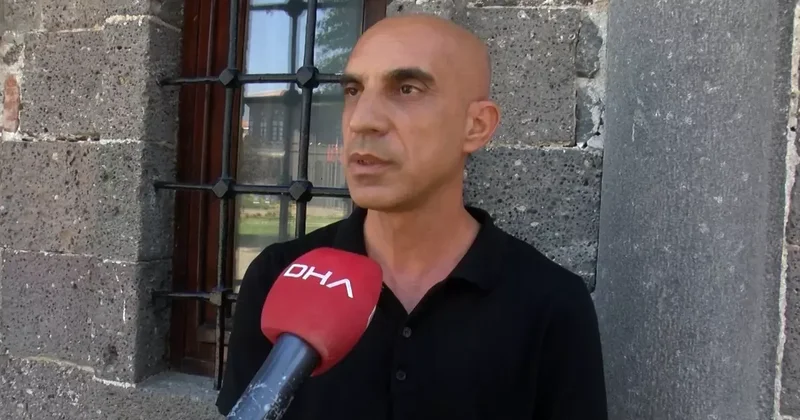Diyarbakır da mezar kazısında Davut Yıldızı mozaik ve 6 satırlık dilekçe yazısı ortaya çıktı