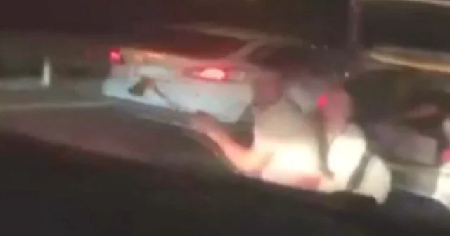 Baltalı saldırgana gözaltı: Ehliyetine el konulup adliyeye sevk edildi VİDEO İZLE
