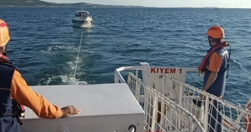 Beykoz açıklarında alabora olan teknedeki bir kişiyi arama çalışmaları sürüyor