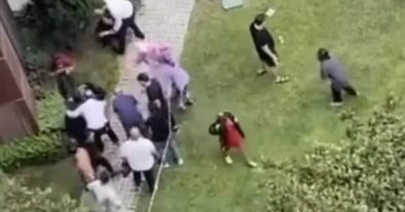 Zeytinburnu nda 9 uncu kattan düşen bebek öldü