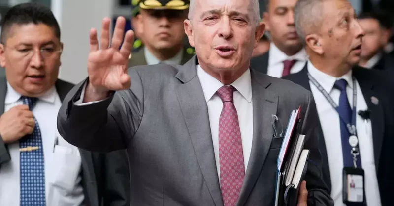 Alvaro Uribe ye 12 Yıl Ev Hapsi