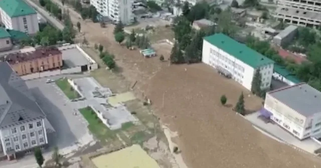 Gerhojan Suu Nehri’nde yaşanan sel felaketinde tehlike sürüyor VİDEO İZLE
