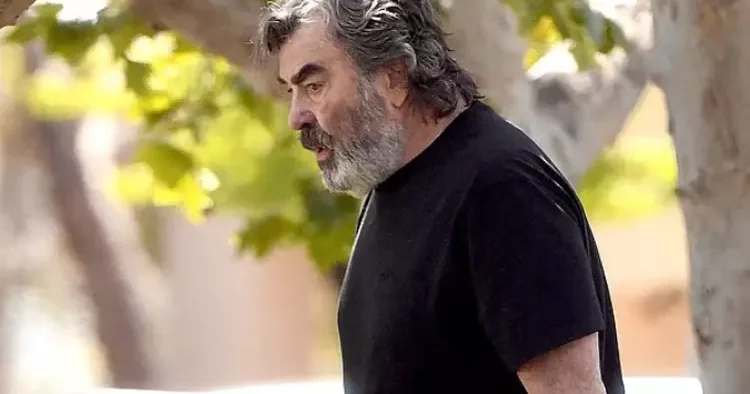 Çapkın bakışları soldu, gülüşü uçup gitti... Meğer ne zormuş hem yaşlanıp hem işsiz kalmak!