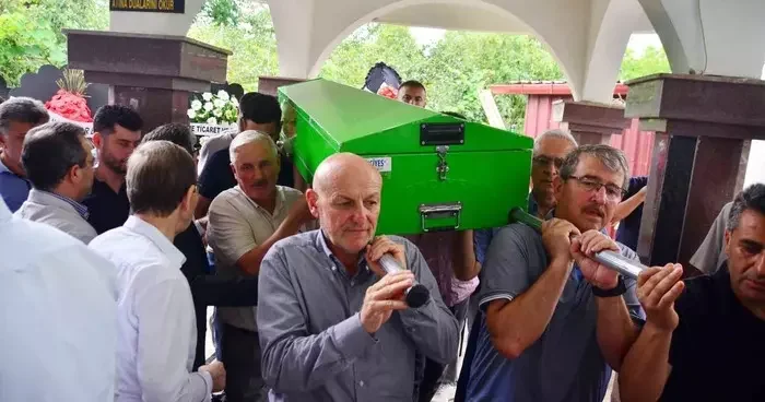Terme Belediye Başkanı Kul, kardeşini toprağa verdi