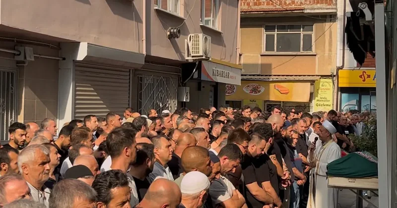 Sarhoş sürücü yüzünden ölen iki kardeş son yolculuklarına uğurlandı