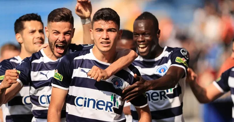 Aston Villa ya transfer olan Yasin Özcan, Anderlecht e kiralandı!