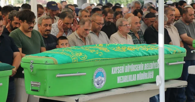 Husumetlisi tarafından öldürülen taksici toprağa verildi Kayseri Haberleri
