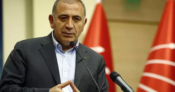 Kulisleri karıştıran gelişme! Herkes bu detayı konuşuyor! Parti kuracağını açıklayan Gürsel Tekin CHP ye il başkanı oldu
