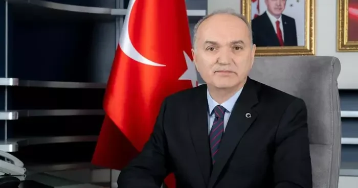 Düzce Belediye Başkanı Dr. Faruk Özlü den Berat Kandili mesajı