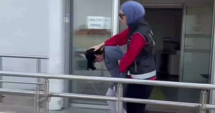Firari hükümlü kadın hurdalıkta yakalanıp cezaevine teslim edildi
