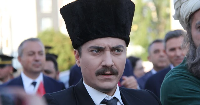 Sivas Kongresi nin 106 ncı yılında Atatürk ün kente gelişine temsili canlandırma Sivas Haberleri