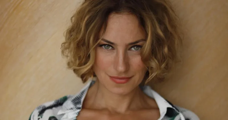 Sanem Çelik, Aşk ve Gözyaşı dizisi için imaj değiştirdi! Hayranları tanıyamadı