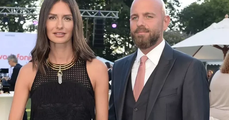Yasemin ve İzzet Özilhan hakkında şaşırtan iddia! 14 yıllık evlilik krizin şiğinde