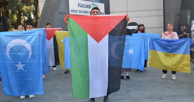 Kocaeli de Barış İçin Sessizlik etkinliği düzenlendi VİDEO İZLE
