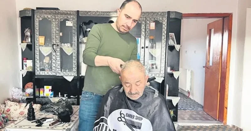 Bir makasla gönüllere dokunuyor