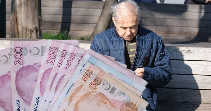 Memur ve emekliye Ocak 2026 zammı belli oldu mu? SGK uzmanından kritik açıklama