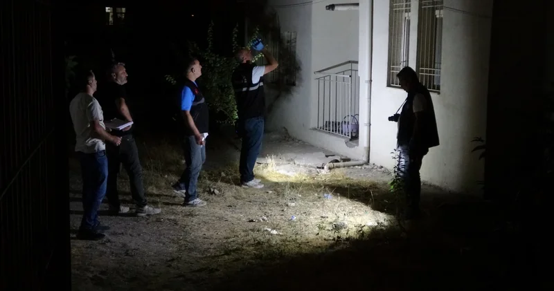 Pencerede sigara içen çocuk dengesini kaybederek düştü