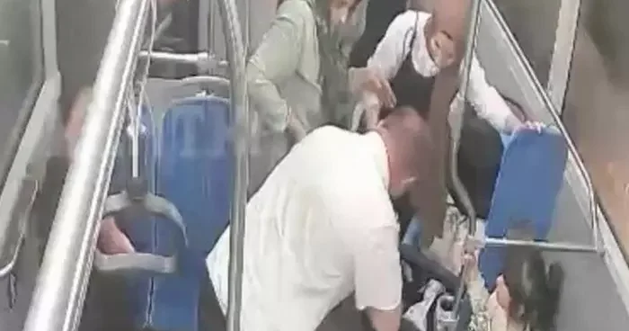 Yer: Kocaeli! Nefes alamayan çocuğu otobüs şoförü hayata döndürdü
