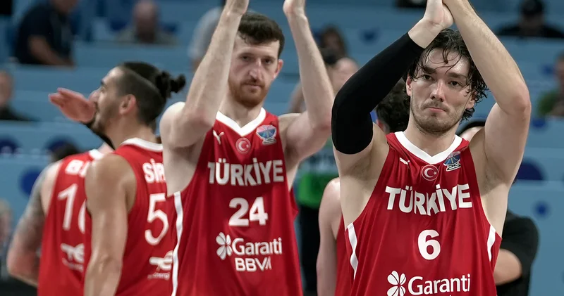 12 Dev Adam, liderlik için Sırbistan karşısında Basketbol Haberleri
