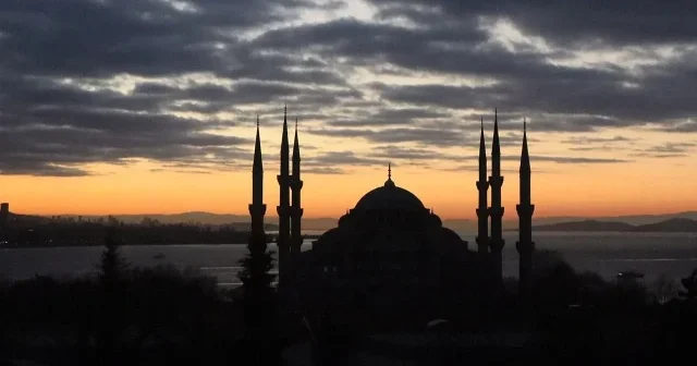 Mevlid Gecesi ne zaman 2025, bugün kandil mi? Mevlid Gecesi nedir? Diyanet açıkladı Son Dakika Haberleri