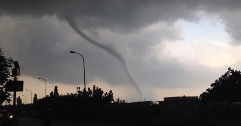 Meteoroloji den sel ve hortum uyarısı! Saat verildi