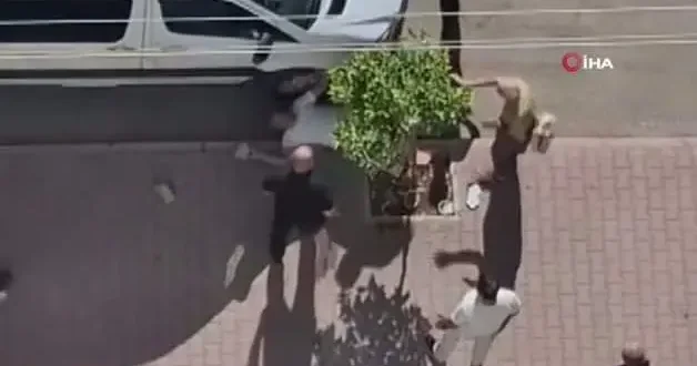 Adana’da bıçaklama anı saniye saniye görüntülendi