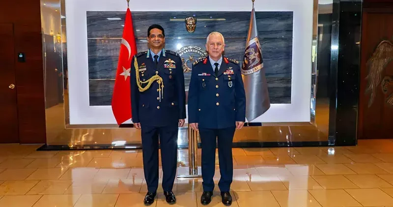 Hava Kuvvetleri Komutanı Orgeneral Kadıoğlu, Bangladeşli mevkidaşı Khan ile görüştü