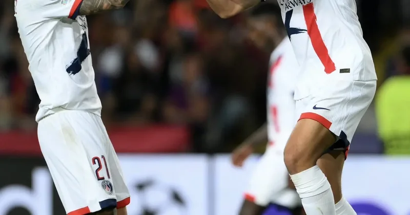 Şampiyonlar Ligi nde gecenin sürprizi! Devlerin savaşında 90 da gelen gol