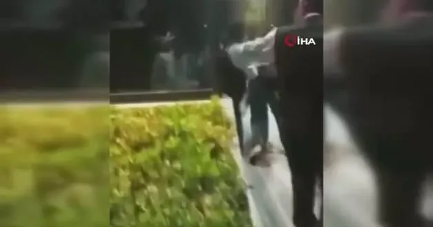 Beylikdüzü nde yine yol verme kavgası! Tehditler havada uçuştu