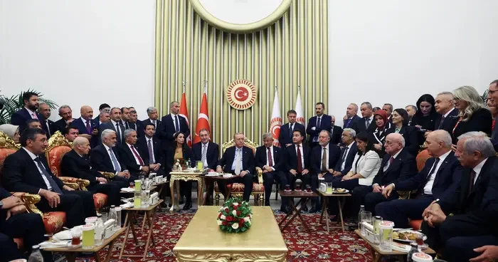 Ankara kulislerini sallayan fotoğraf: Çok konuşulacak Erdoğan yanına çağırdı iddiası
