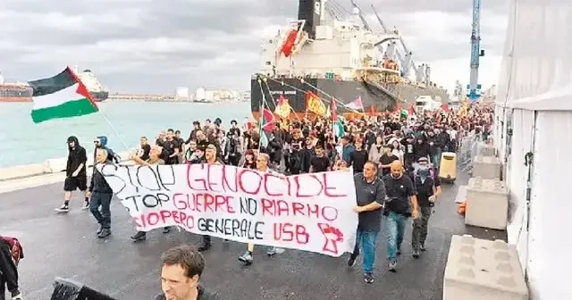 Liman işçileri işgal gemisini engelledi Avrupa Haberleri