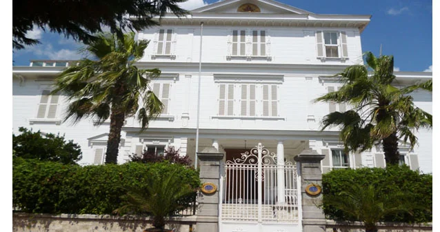 Patrikhane den açıklama: Rahip Zakeos Ohanyan dini görevlerinden azledildi Agos