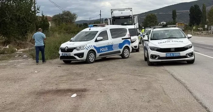Tokat ta uygulama noktasında kaçan göçmen konteyner altında yakalandı