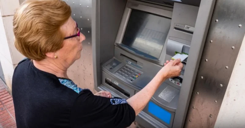 Bankalar kesenin ağzını açtı: Emekli promosyon tutarını arttıran arttırana Sözcü Gazetesi