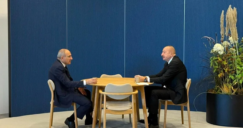 Paşinyan ve Aliyev, Kopenhag ta başbaşa görüştü Agos