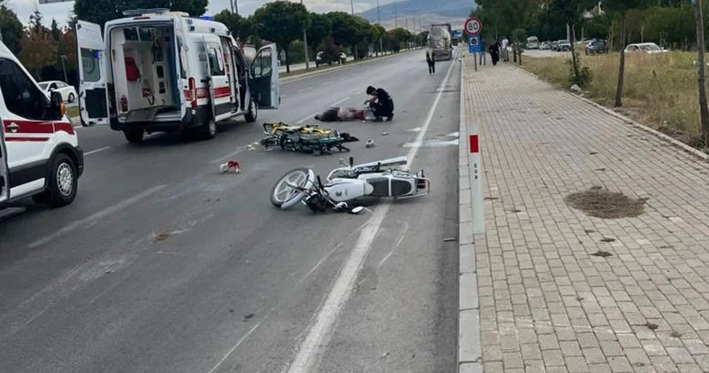 Afyonkarahisar da feci kaza! Tırın çarptığı motosikletteki iki genç öldü