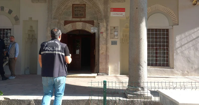 Camide ahlaka aykırı davranış iddiasıyla 2 şüpheli tutuklandı