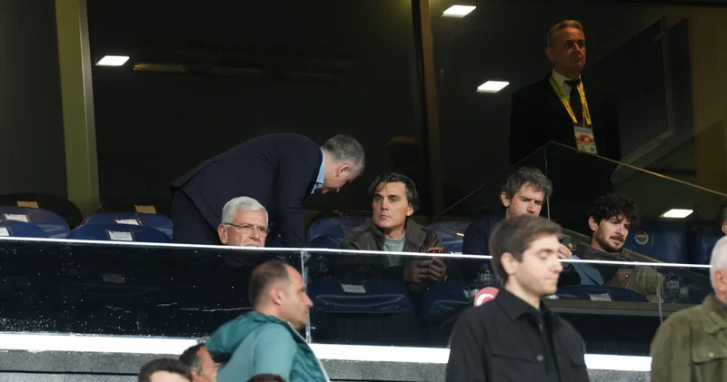Vincenzo Montella ile Gençlik ve Spor Bakanı Osman Aşkın Bak Fenerbahçe Nice maçını tribünden takip etti