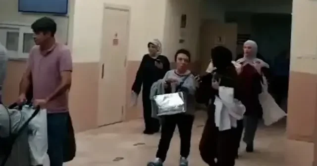 İstanbul daki deprem sırasında Çapa Devlet Hastanesi nde yaşanan panik anları kameraya yansıdı VİDEO İZLE