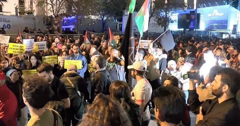 İsrail Başkonsolosluğu önünde protesto yapıldı