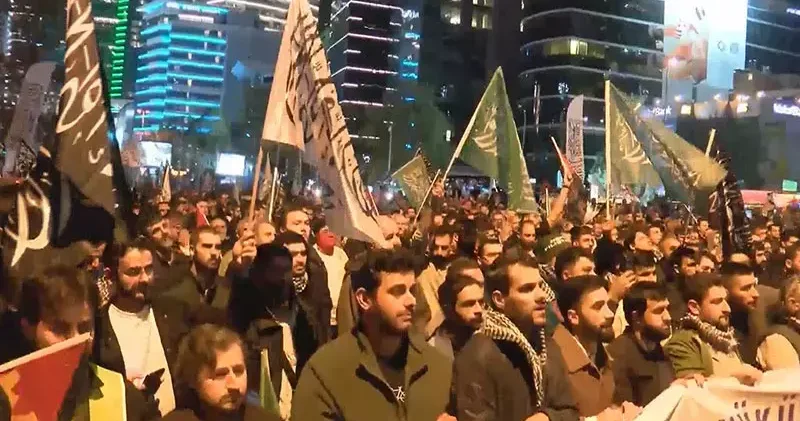 İstanbul da ABD ve İsrail Konsoloslukları önünde protesto