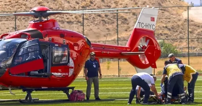 100 kilometre uzaklıktaki hastaya hava ambulansı ulaştı