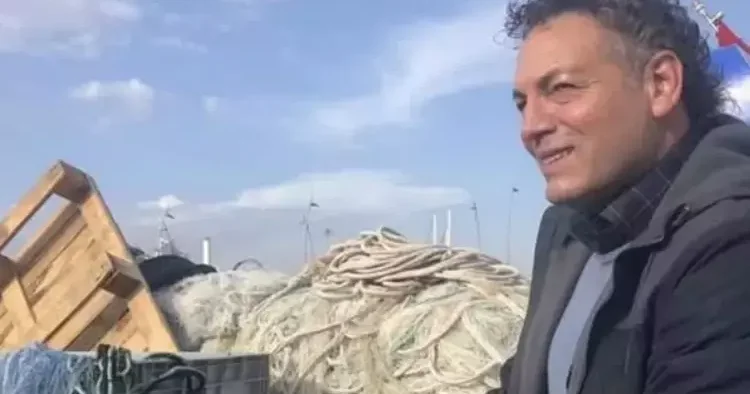 Askerden dönüp ticarete atılmıştı... Halk pazarında tavuk satıyordu... Anne sözü dinledi, ünlü oldu!