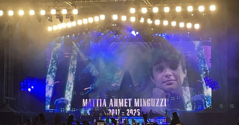 Gun s N Roses konserinde Ahmet Minguzzi ye şarkı hediye etti