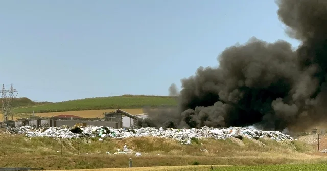 Tekirdağ da geri dönüşüm tesisi deposunda yangın Tekirdağ Haberleri