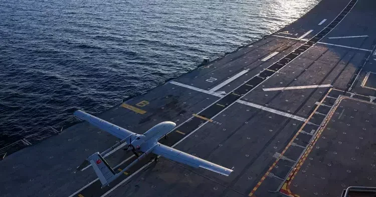 Bayraktar TB3 TCG Anadolu gemisinde 100 sortiyi tamamladı